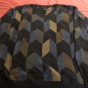 Men’s sweater